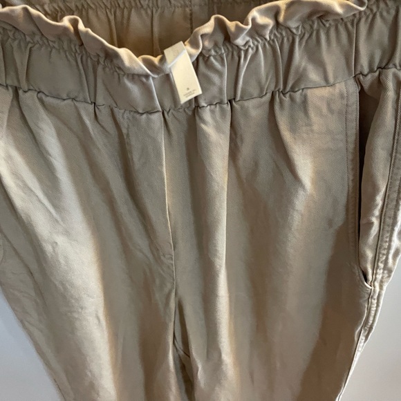 Group Babaton (Aritzia) cropped pants - Picture 6 of 6